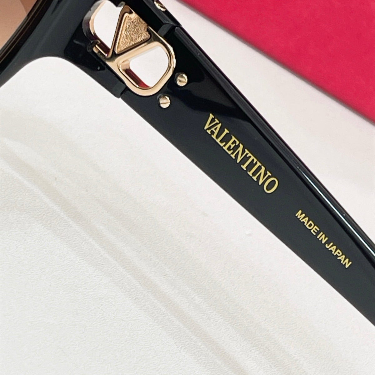 Valentino VG0039SK Sunglasses product image 14, provided for visual reference and product detail review