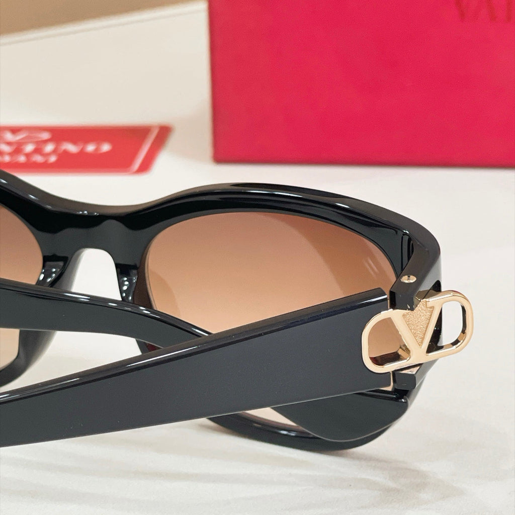 Valentino VG0039SK Sunglasses product image 16, provided for visual reference and product detail review