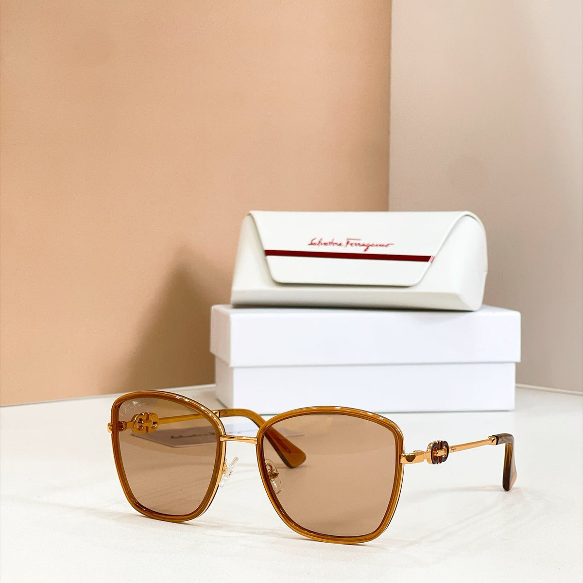 Salvatore Ferragamo SF1470L Sunglasses product image 1, provided for visual reference and product detail review